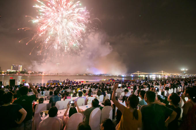 Người dân và du khách thực sự có một đêm khó quên tại DIFF 2017.
