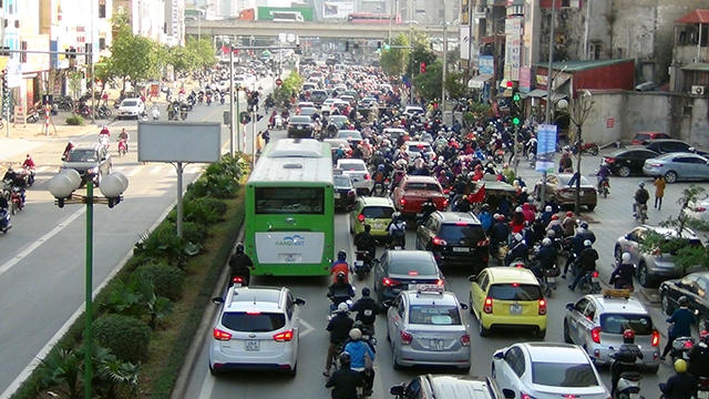"Lạc" giữa dòng giao thông như thế này, liệu buýt có thể nhanh?