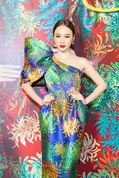 "Bà mẹ nhí" trong buổi sự kiện của NTK Đỗ Mạnh Cường ngày 4/6 vừa qua.