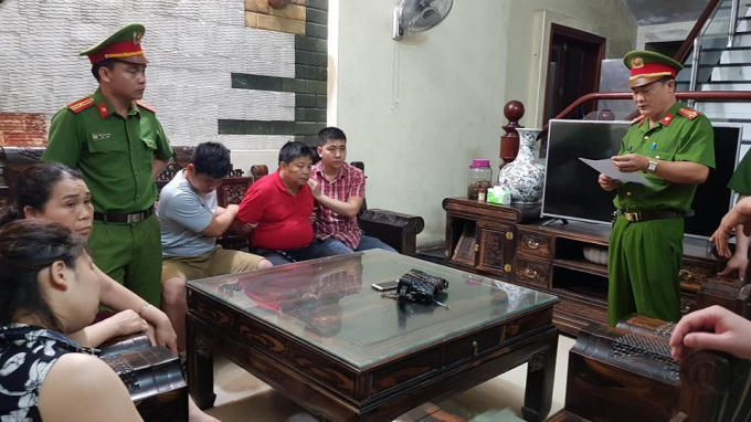 Các đối tượng bị cơ quan công an bắt giữ.