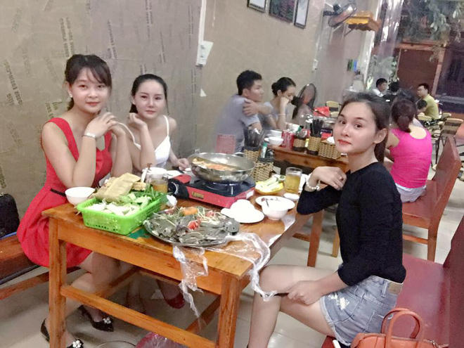 Mai Anh cũng c&oacute; nhiều khoản chi ph&iacute; ph&aacute;t sinh v&igrave; c&oacute; nhiều bạn b&egrave;.