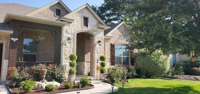 Chi hơn 100 triệu đồng trang trí biệt thự đón Giáng sinh, chỉ giàu có như Quách Thành Danh mới dám chơi trội đến thế - Ảnh 10.