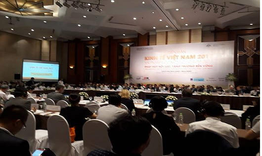 Quang cảnh Diễn đàn kinh tế Việt Nam 2017.