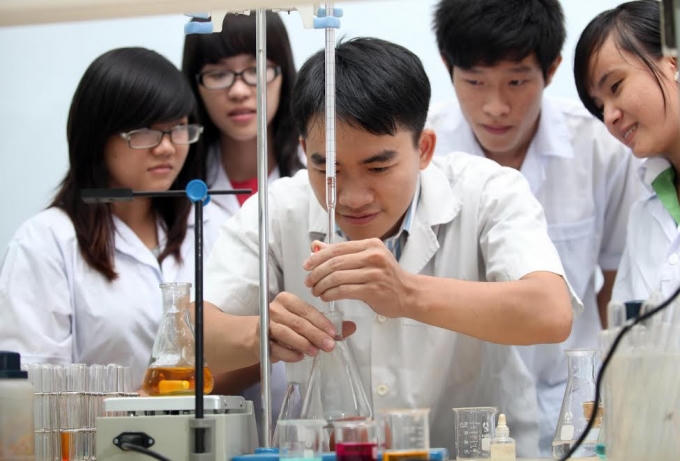 lMột người học ngành Y sẽ phát triển thành hai hướng, hoặc là nghiên cứu hoặc là KCB (Hình minh họa)