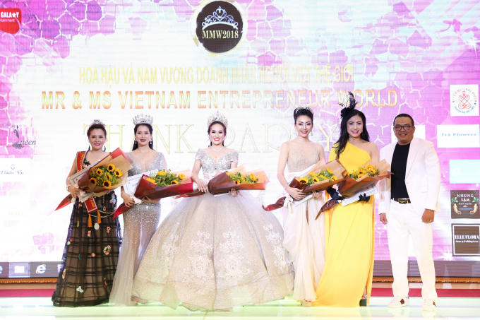 Tân Hoa hậu Võ Nhật Phượng thu hút mọi ánh nhìn với bộ váy quý phái do chính mình thiết kế