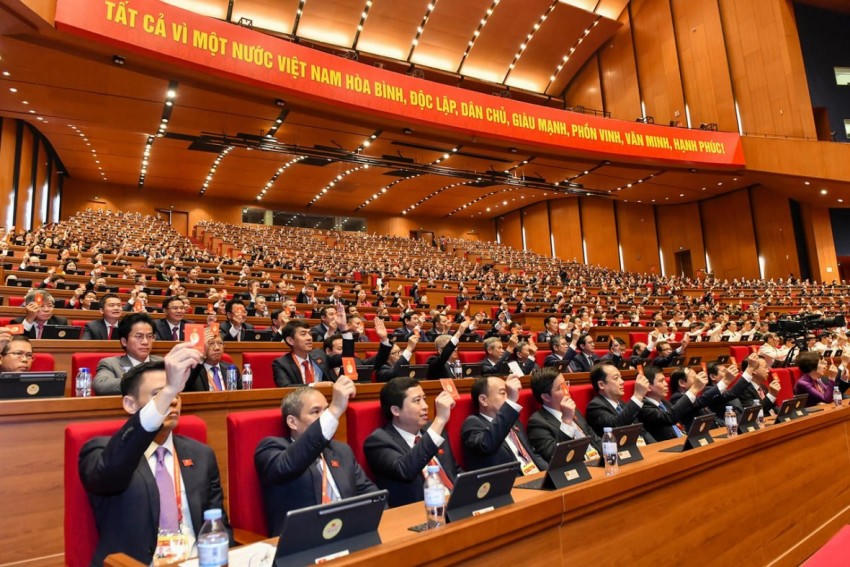Đại biểu biểu quyết thông qua Quy chế làm việc của đại hội.