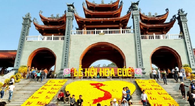Lễ hội hoa cúc hội tự hơn 100 loài hoa cúc khác nhau.