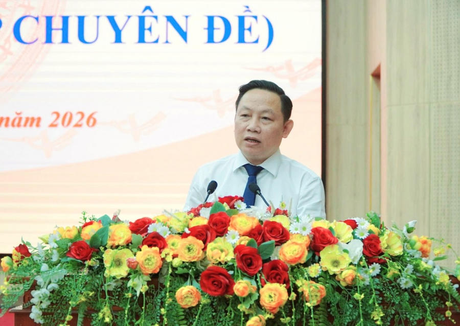 Ông Lê Hữu Toàn - Giám đốc Sở Nông Nghiệp và Môi trưởng tỉnh An Giang nêu ý kiến tại kỳ họp.