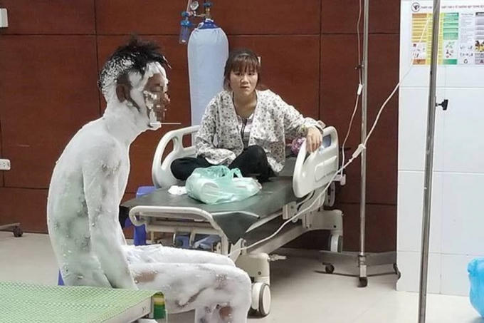 Hiện tại nam thanh niên đang điều trị tại bệnh viện (Ảnh:Fb).