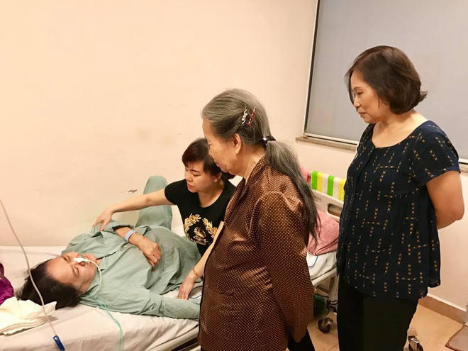 Bà đã bỏ lại trần gian, bỏ cả bao ấp ủ còn dang dở. (Ảnh: Vũ Thúy Hoa)
