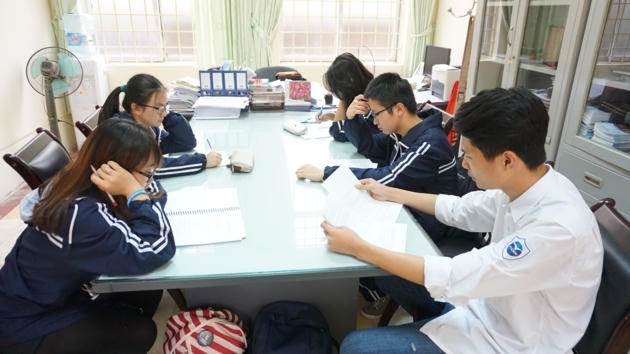 Điểm chuẩn vào lớp chuyên Anh của trường THPT Chuyên Ngoại ngữ là 28 điểm. (Ảnh: Flss.edu)