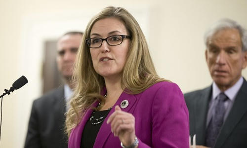 Thượng nghị sĩ đảng Dân chủ Jennifer Wexton. Ảnh: AP.