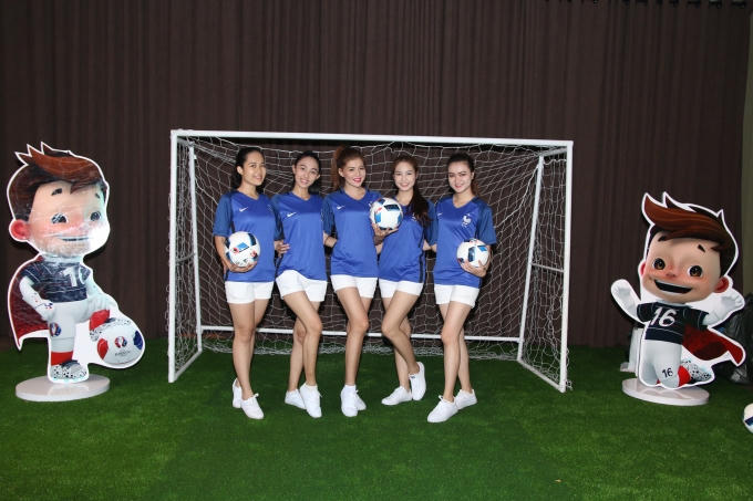 Không khí EURO 2016 đã bắt đầu nóng tại Việt Nam.