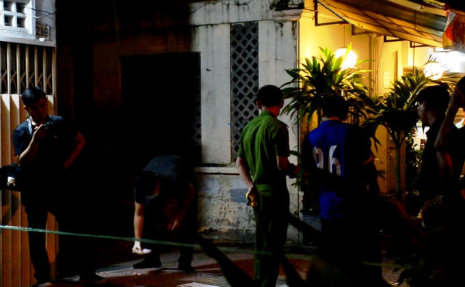 Cơ quan công an khám nghiệm hiện trường.