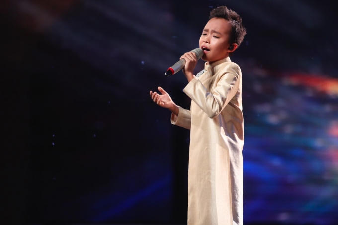 Vietnam Idol Kids: Hồ Văn Cường h&aacute;t cải lương khiến ban gi&aacute;m khảo