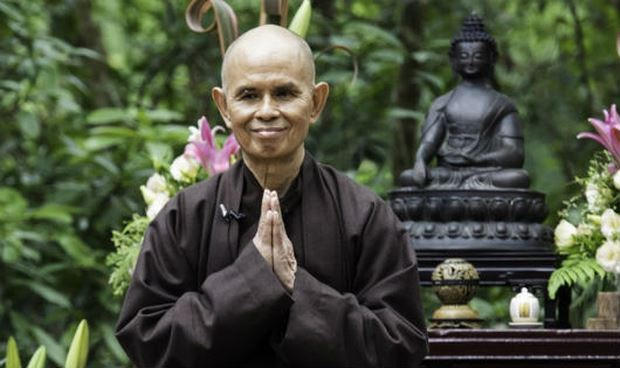 Thiền sư Thích Nhất Hạnh khuyên cách tìm sự an lành giữa bộn bề lo toan