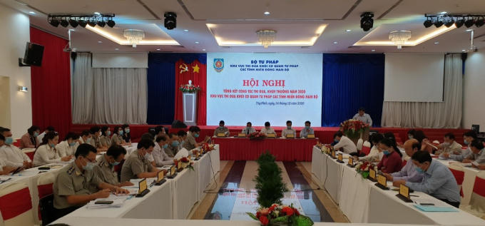 Toàn cảnh Hội nghị tổng kết công tác thi đua, khen thưởng năm 2020 và phương hướng nhiệm vụ, giải pháp năm 2021