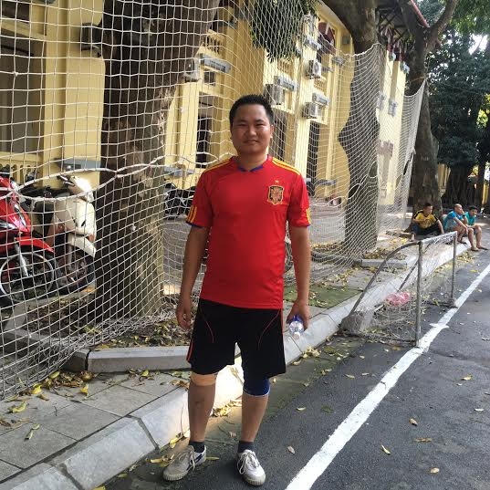 Cầu thủ Nguyễn Đăng Dân(6) ghi 2 bàn thắng, giúp THADS có chiến thắng đầu tiên sau 2 trận thua trước đó.