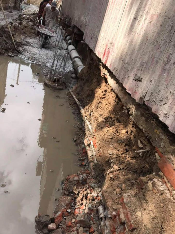 Phần móng của công trình 145 Chùa Hàng cũng bị công trình 143a khoét sang gây sạt lở, tiềm tang rủi ro.