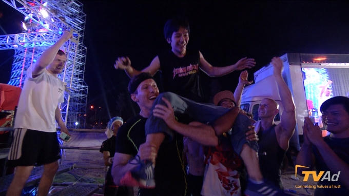 Naoyuki Araki vượt qua chính mình để trở thành chiến binh Nhật Bản duy nhất chinh phục đỉnh Midiriyam.