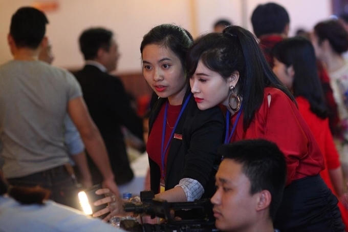 Đội ngũ BTV, phóng viên luôn tích cực bám sát các sự kiện văn hóa - xã hội.