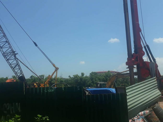 Máy móc đã nằm im bất động từ nhiều tháng nay.