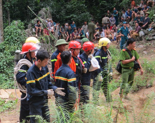 Tất cả sẵn sàng chờ lệnh.