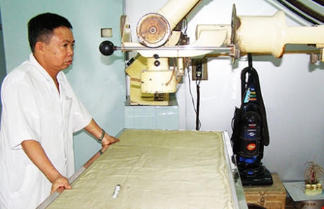 Giấy phép sử dụng phòng chụp X-quang của BS Nguyễn Tiến Hương đã hết hạn từ tháng 10-2015. Ảnh: TRẦN NGỌC