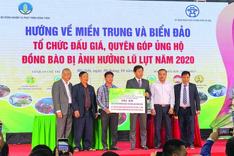 Cộng đồng những người yêu hoa lan đã có nhiều hoạt động thiện nguyện lên tới 120 tỷ đồng trong năm 2020.