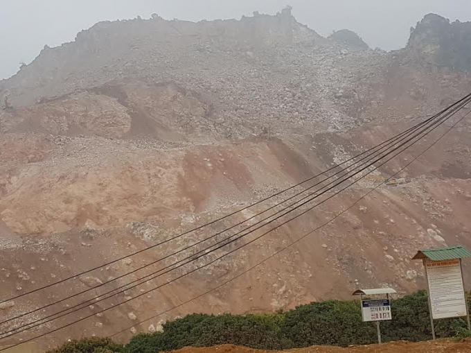 Cty TNHH Long Sơn bất chấp việc đã bị chính quyền thị xã Bỉm Sơn lập biên bản trong việc khai thác khoáng sản.