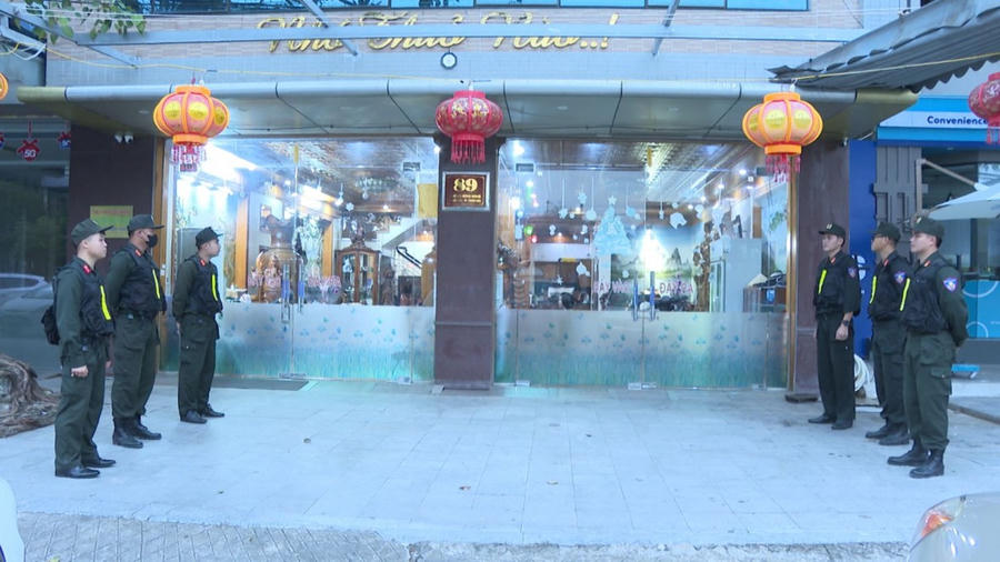 CSĐT Công an tỉnh Thanh Hóa thi hành lệnh khám xét Công ty Cổ phần Tập đoàn Cường Minh.