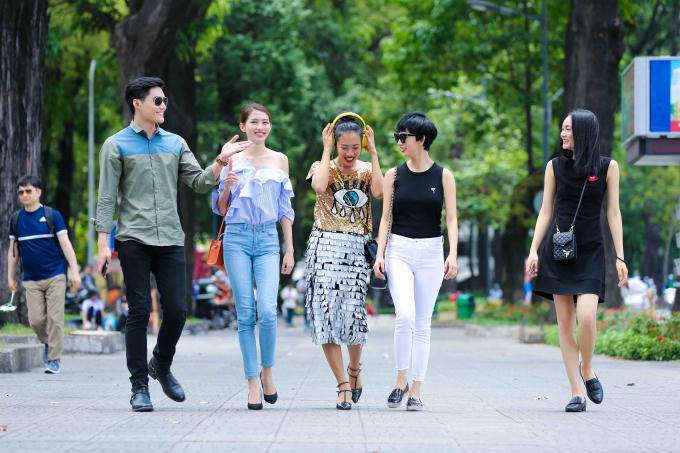 Xu&acirc;n Lan bắt tay c&ugrave;ng c&aacute;c học tr&ograve; cưng đ&agrave;o tạo người mẫu mới