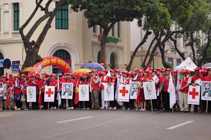 Gần 1000 hội vi&ecirc;n, t&igrave;nh nguyện vi&ecirc;n Chữ thập đỏ Thủ đ&ocirc; tham dự sự kiện.