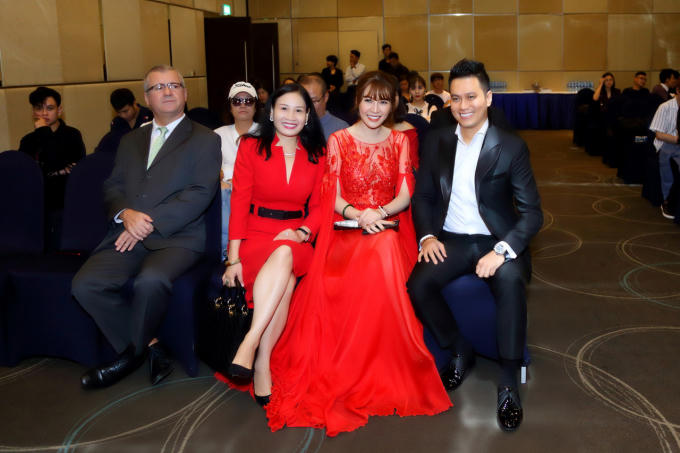 Diễn viên Việt Anh cũng có mặt tại buổi ra mắt.