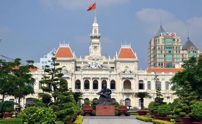 ho-chi-minh-city-hall-1280x800
