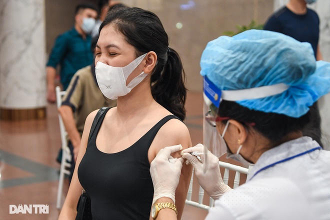 Tiêm vaccine Covid-19 (Ảnh minh họa).