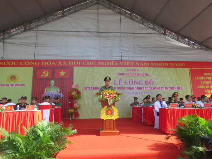 Thiếu tướng Vũ Hồng Văn - Giám đốc Công an tỉnh phát biểu giao nhiệm vụ