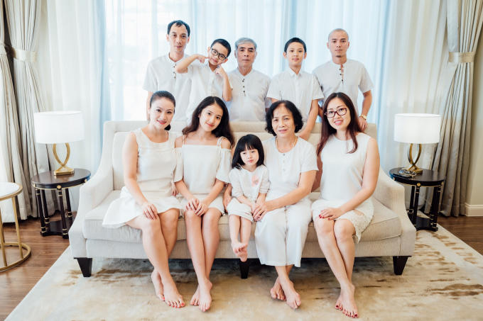 Th&iacute;ch th&uacute; với bộ ảnh độc đ&aacute;o của gia đ&igrave;nh ba thế hệ