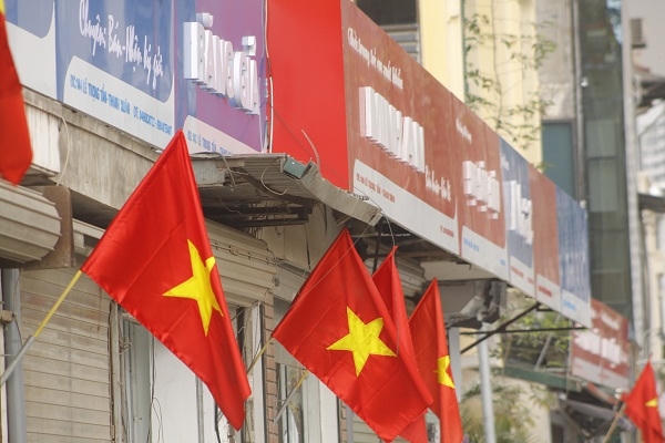 Được biết, kinh phí để làm những biển hiệu này do UBND TP Hà Nội hỗ trợ.