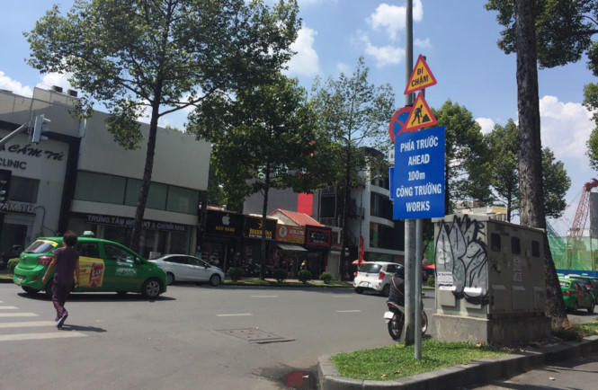 TP.HCM sắp có biển chỉ đường bằng tiếng Anh (Ảnh: Thanhnien.vn)