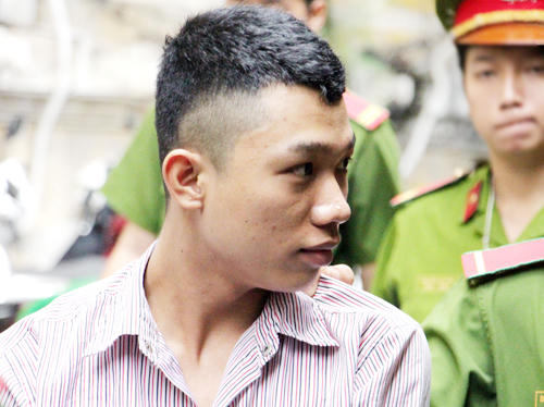 Khải sau phiên xử. Ảnh: (báo VNExpress)