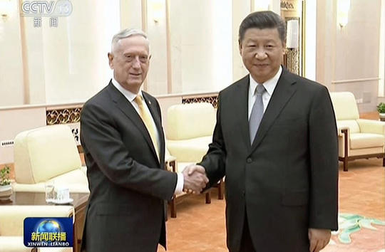 Chủ tịch Trung Quốc Tập Cận Bình tiếp Bộ trưởng Quốc phòng Mỹ James Mattis. Ảnh: Kyodo