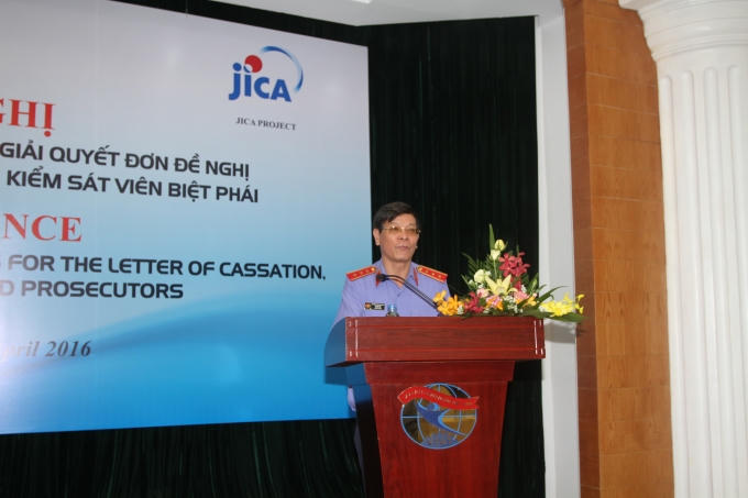 Ông Lê Hữu Thể, Phó Viện trưởng VKSNDTC phát biểu tại Hội nghị.