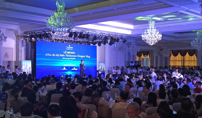 Sự kiện đã thu hút hơn 800 khách hàng tham dự.