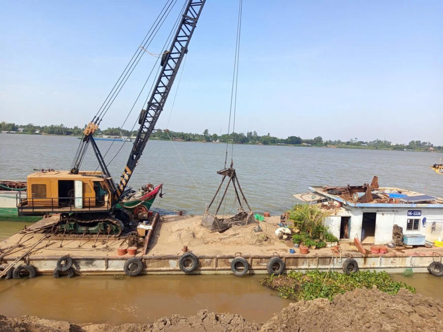 Sau khi bị thu hồi giấy phép khai thác khoáng sản, hoạt động của Công ty Minh Khang đã gặp nhiều khó khăn, đứng trước nguy cơ bị phá sản