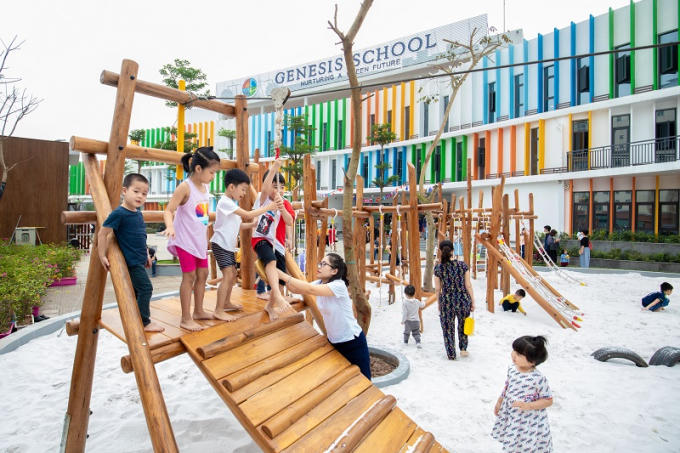 Genesis School là ngôi trường liên cấp chất lượng quốc tế tuyển sinh tại khu vực quận Tây Hồ, Cầu Giấy và các khu vực lân cận từ năm học 2019 – 2020.