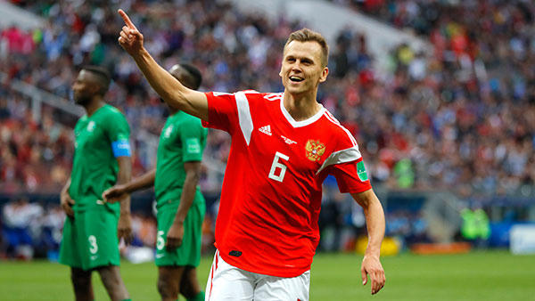 Denis Cheryshev ăn mừng bàn thắng thứ hai của mình trong trận. Ảnh: Voh.com.vn