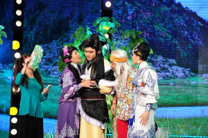 Hồng V&acirc;n h&eacute; lộ mất 20 triệu mỗi th&aacute;ng để