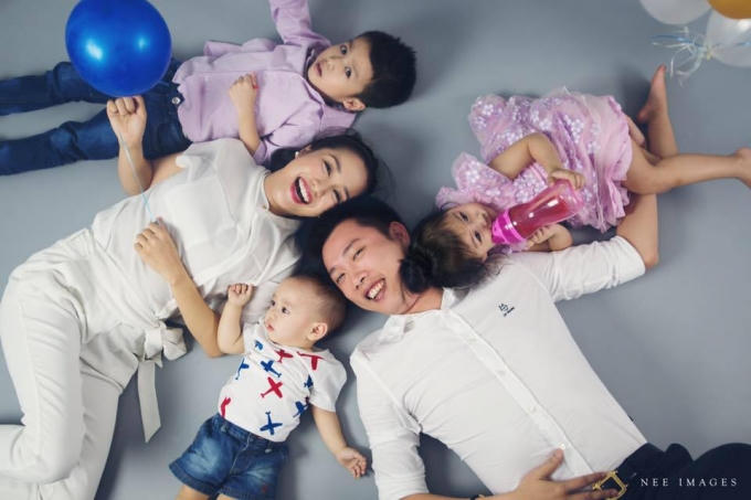 Gia đình hạnh phúc của Ốc Thanh Vân và Trí Rùa.