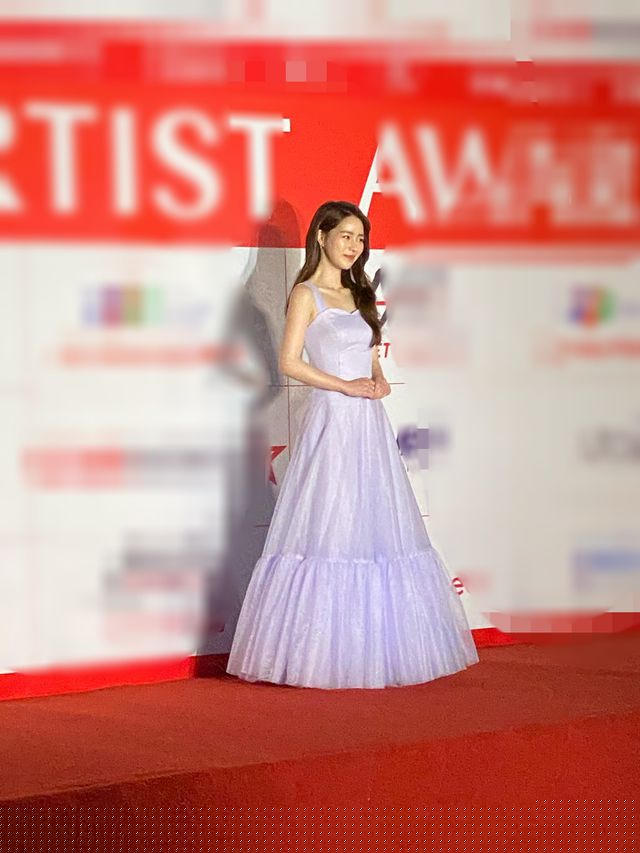 Dàn nghệ sĩ Hàn trên thảm đỏ.